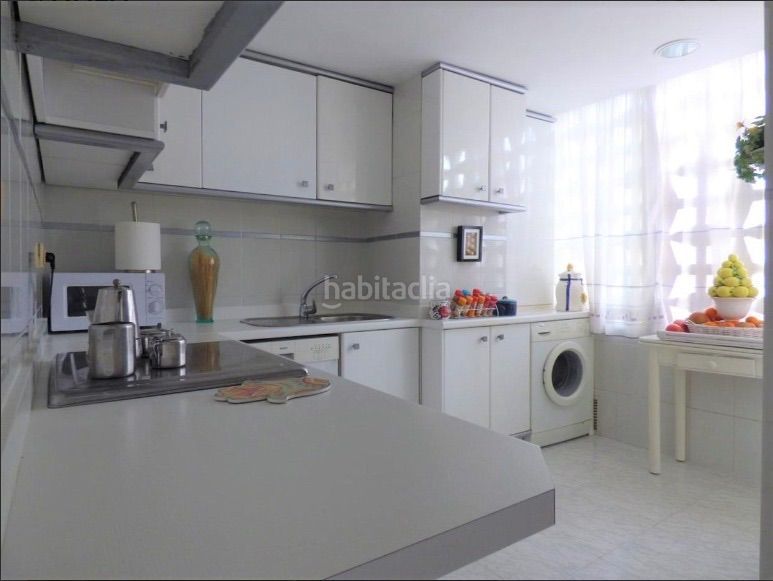 Foto d080c026-56ff-4cd6-99e7-3c43987cc3f5. Apartament amb piscina a Playa Levante Benidorm