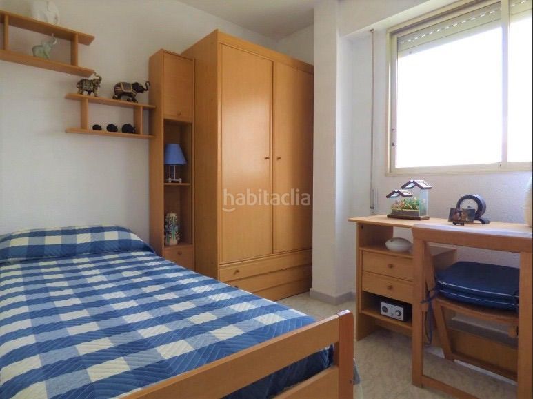 Foto e37bfe40-4412-4e48-a33d-42946489b933. Apartament amb piscina a Playa Levante Benidorm
