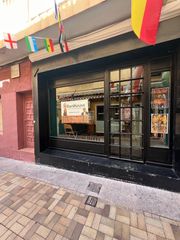 Rent Business premise in Casco Antiguo - Puerto. Recién salido! local en pleno centro con salida a dos calles