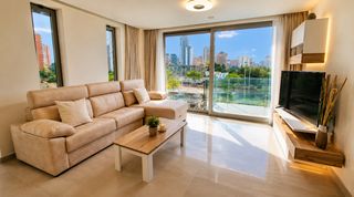 Appartement à Cala Finestrat. Luminoso piso de 2 dormitorios con amplia terraza en la cala de