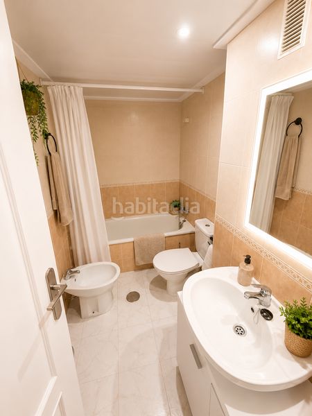 Foto a755b185-2b15-4cb6-bbda-a1eb3d67f391. Apartament amb piscina a Rincón Alto Benidorm