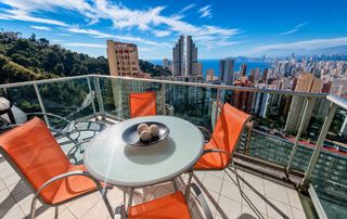 Apartament en Rinc�n Alto. Espectacular y enorme vivienda en el edificio con m�s lujo del r