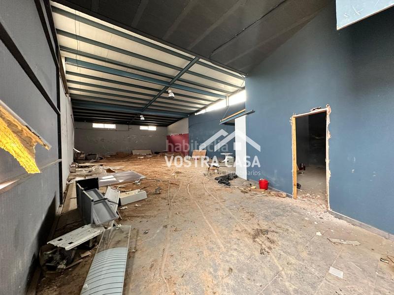 Foto 414f2f93-8aa0-4cab-8ed1-f6cf8bf5bd5a. Nau industrial a setenta y uno a Requena