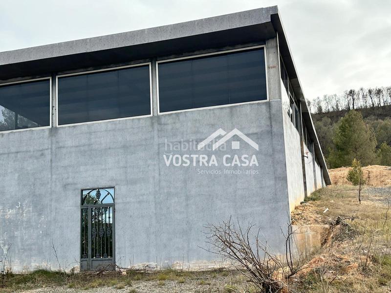 Foto 5eec4e06-94e6-4d99-ae74-14a2c9f48be9. Nau industrial a setenta y uno a Requena