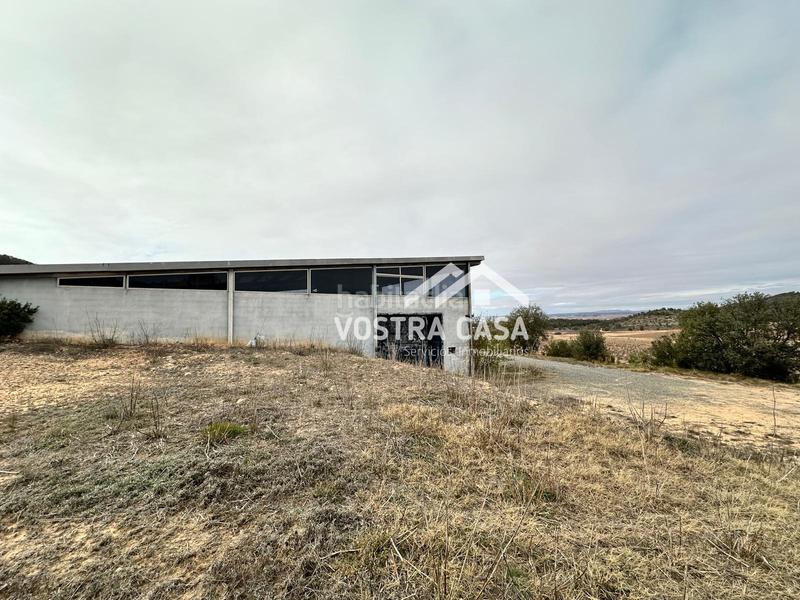 Foto 629dd865-4d03-47b6-954f-ab3fa1b3a845. Nau industrial a setenta y uno a Requena