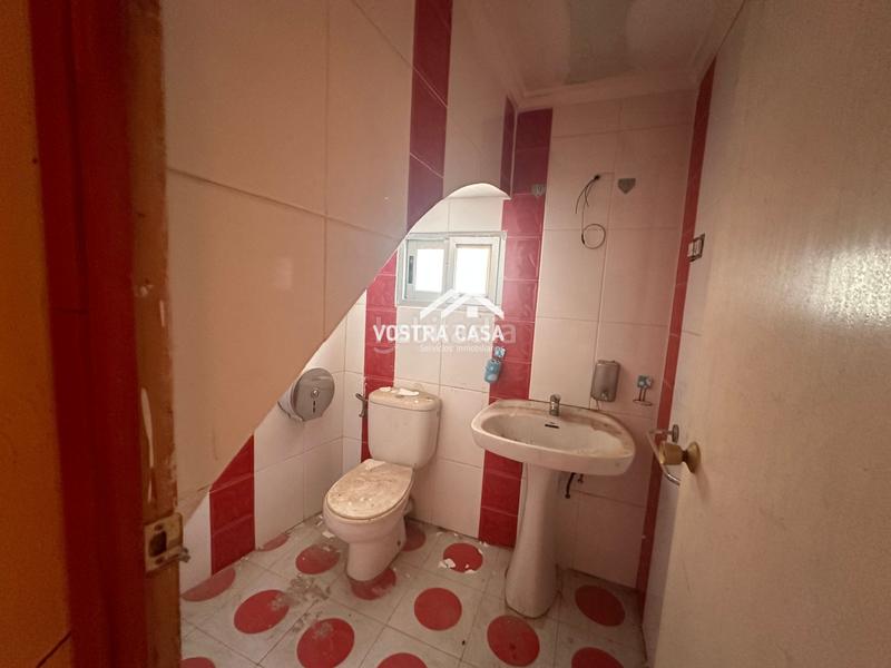 Foto aad6fe65-25e5-41b6-82a9-b1894c9677a9. Piso en rambla en Montroy