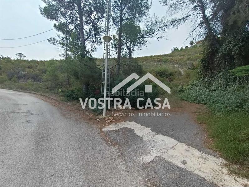 Foto 0e7968a9-7f6d-4bb1-a74f-b147f0c57a04. Finca rústica a granada a Sierra Perenchiza-Cumbres de Calicanto-Sto Domingo Chiva