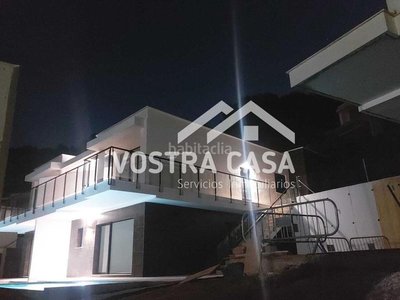 Foto c81690d5-d21e-4675-9ac5-38523975fc31. Chalet dans calle 16 dans El Bosque Chiva