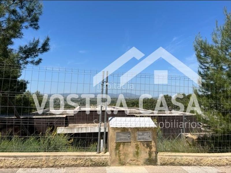 Foto f37744f3-d177-41cc-bda2-debae3385b8a. Chalet dans calle 16 dans El Bosque Chiva