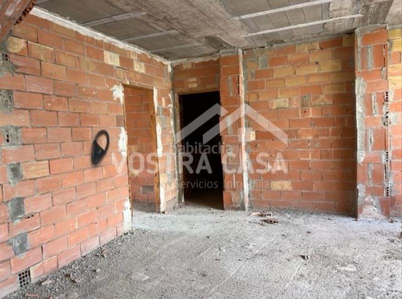 Foto 313b9682-733f-42e8-9913-2a1be785e121. Edificio en cl. verdu diana en Requena