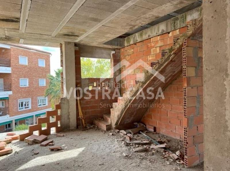 Foto d10e5664-8d1f-4f6f-a443-88a09661f0ba. Edificio en cl. verdu diana en Requena