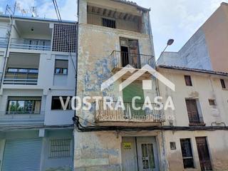 Casa aparellada a Garcia berlanga