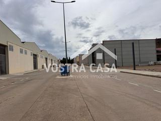 Industrial building in Parque artesanal