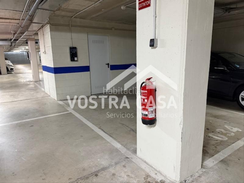 Foto 9bd3a7bd-64f6-49b6-aaab-49c96183b6b4. Alquiler parking coche en san antonio en País Valencià Mislata