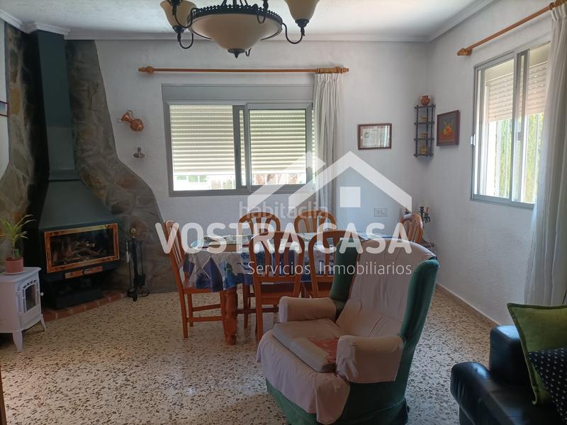 Foto 64dcc48d-505a-46d0-8d7e-f5cdfeeeb628. Chalet in requena in La Loma Chiva