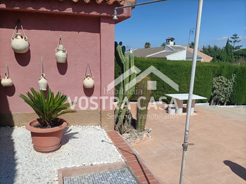 Foto ab7a93c2-bc56-44a9-949c-74f67556b603. Chalet in requena in La Loma Chiva