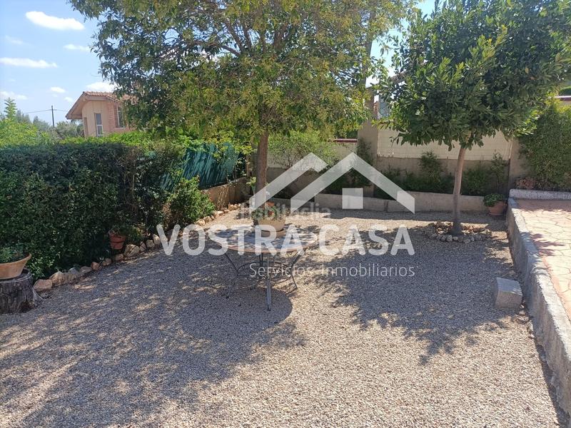Foto b3bde4d3-8825-4cd3-a878-4403fe928658. Chalet in requena in La Loma Chiva
