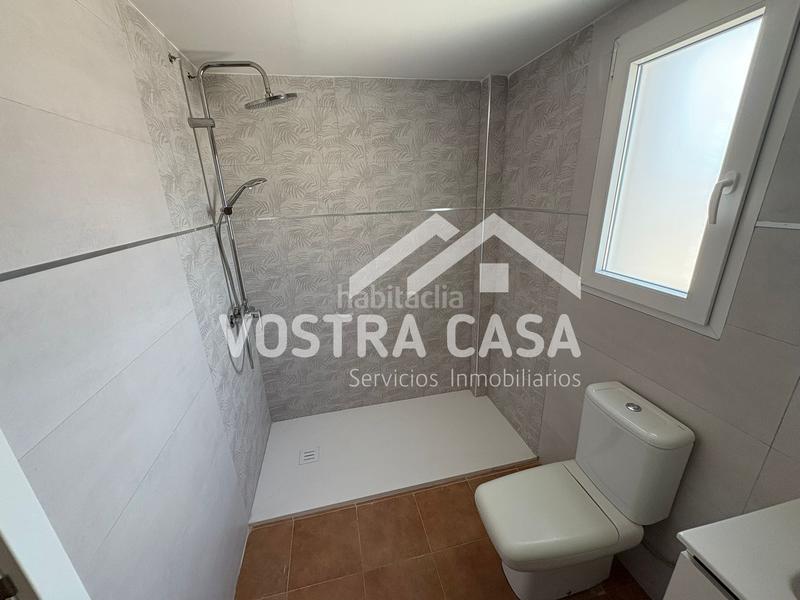 Foto bb0724c5-f859-4490-be38-ab9916e43843. Xalet a girasoles a Godelleta