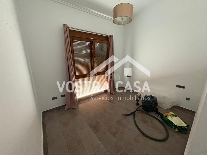 Foto 092a8e1b-c39b-4c40-be21-445f3c16a424. Xalet a veintiuno a El Bosque Chiva