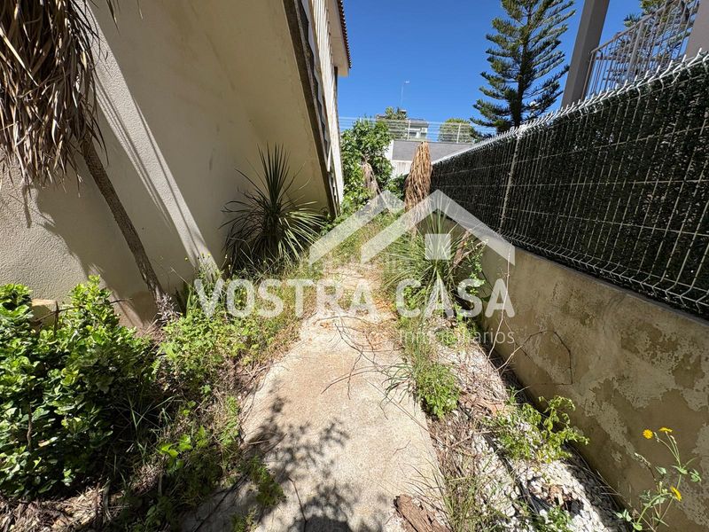 Foto 16420e88-5b84-4c3d-9d18-b53c2b4f345e. Chalet en str. motor del vicari en Monserrat