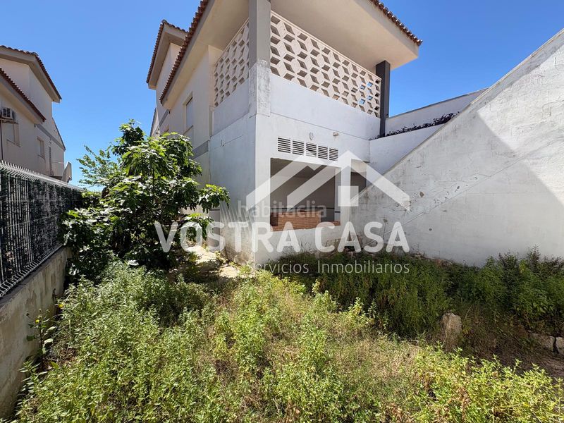 Foto f892e970-9117-40ec-a885-4632035a1f55. Chalet en str. motor del vicari en Monserrat