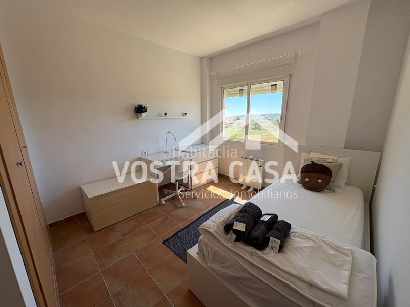 Foto f8c956a3-d490-4547-abd2-f61423ef85dd. Chalet en str. motor del vicari en Monserrat