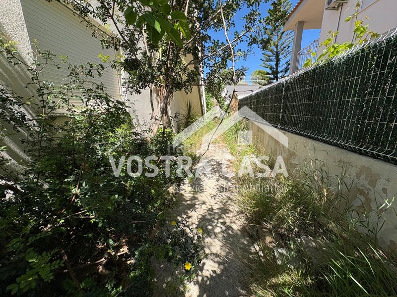 Foto 4f63d640-2491-4fdb-afec-70bf9420b389. Xalet a str. motor del vicari a Monserrat