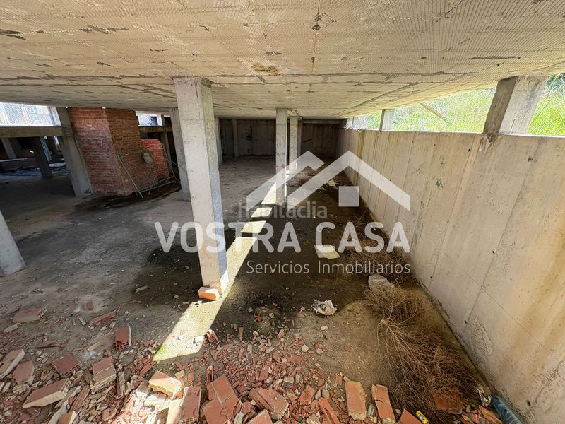 Foto 023086c9-9f1a-4500-9f4c-bbdb8f773d21. Edifici a la losa a Centro Chiva