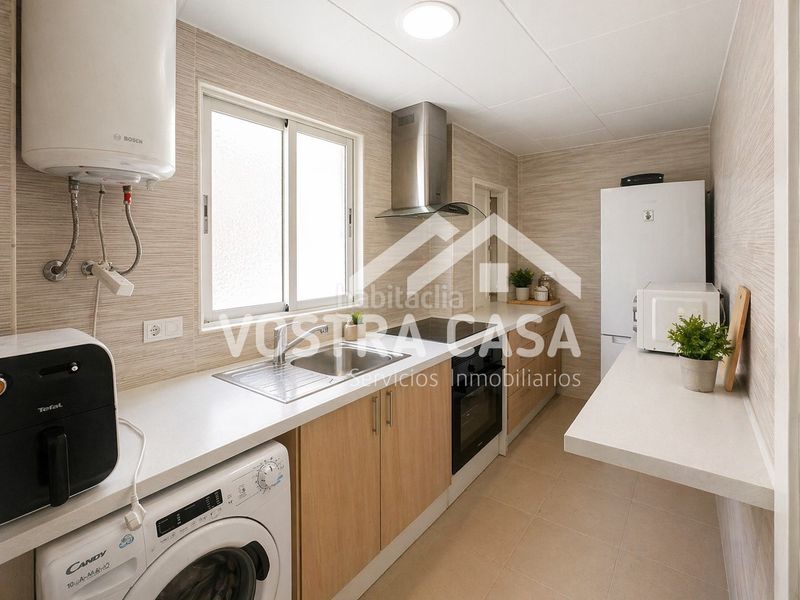 Foto 59edfe83-3933-432e-8e3c-39c5ad9d6fa0. Casa bifamiliare in ramon ochando 33 in Venta del Moro