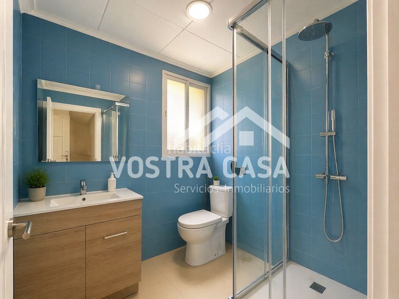 Foto 77113646-bf04-44ff-a498-5de000287005. Casa bifamiliare in ramon ochando 33 in Venta del Moro