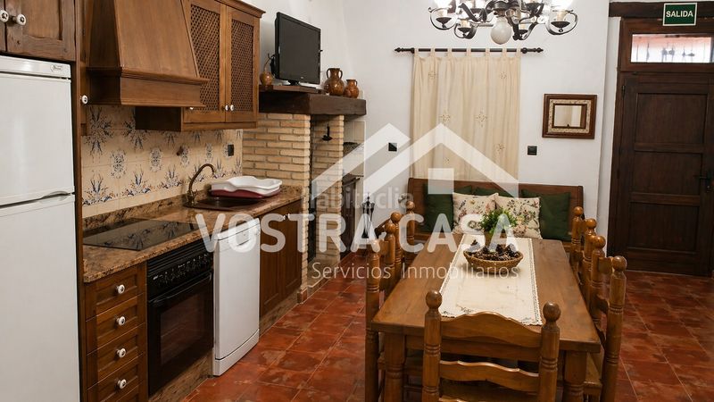 Foto 02d4711d-d3e9-465c-88af-4c4ffbd0a655. Casa pareada en purisima en Requena