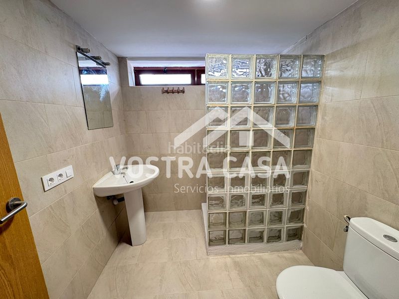 Foto 26e2cad9-41b9-48e6-952d-89a37ce16e16. Chalet en veintiuno en El Bosque Chiva