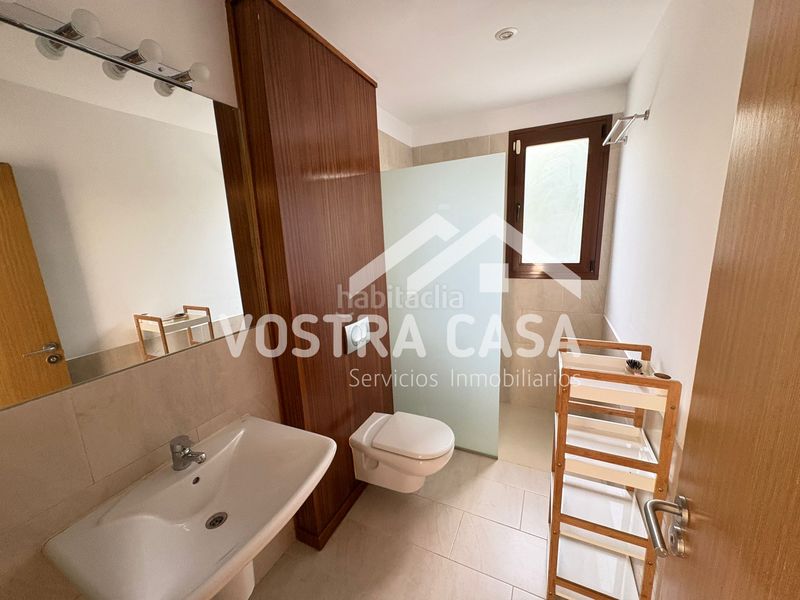 Foto e5ccb2f3-2752-4c58-a1ac-1c075c7fab95. Chalet en veintiuno en El Bosque Chiva