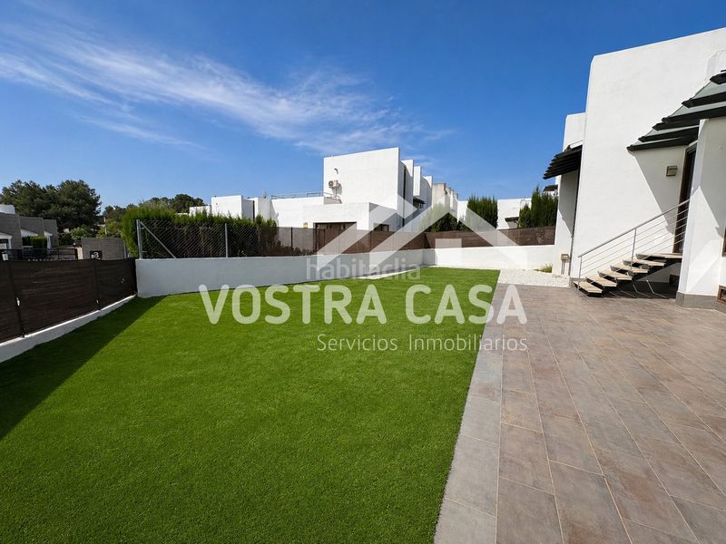 Foto fc9fd7f1-5988-46c9-9ffe-025b0607d184. Xalet amb piscina a El Bosque Chiva