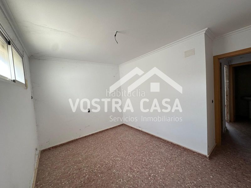 Foto 8617b09a-9395-4310-b4f1-a8d02a9b6e42. Pis a las tahullas a Requena