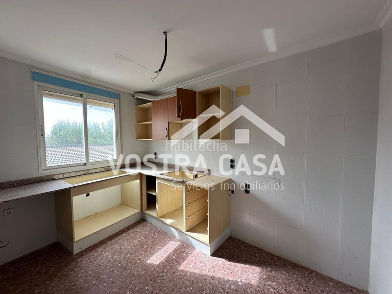 Foto 92d6f666-a481-44d7-a51e-86401354ccd4. Pis a las tahullas a Requena