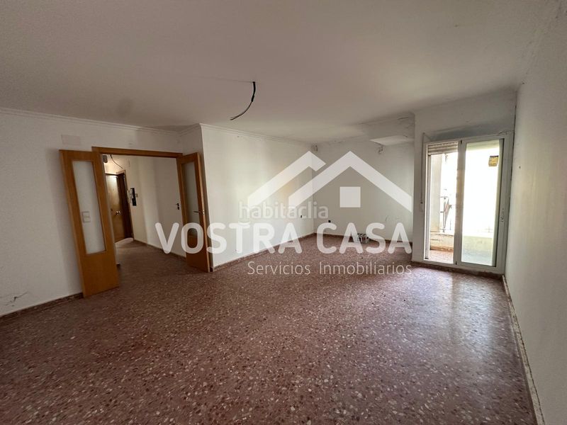 Foto ccba34bd-7cb0-438c-9a05-2d8617be12a2. Pis a las tahullas a Requena