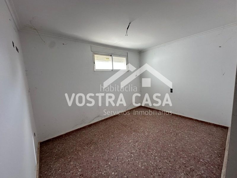 Foto eb27ed31-2466-4df7-9517-cf2817dda959. Pis a las tahullas a Requena