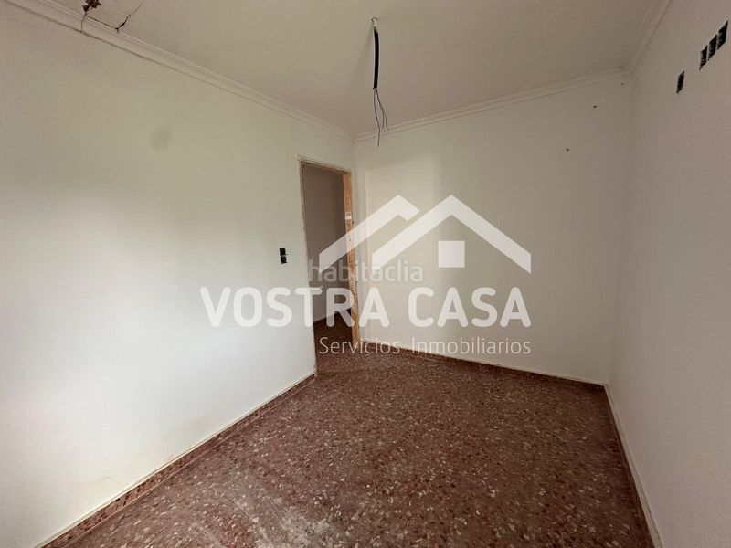 Foto ffc010f6-cd1f-40df-99e2-8877cdb9e908. Pis a las tahullas a Requena