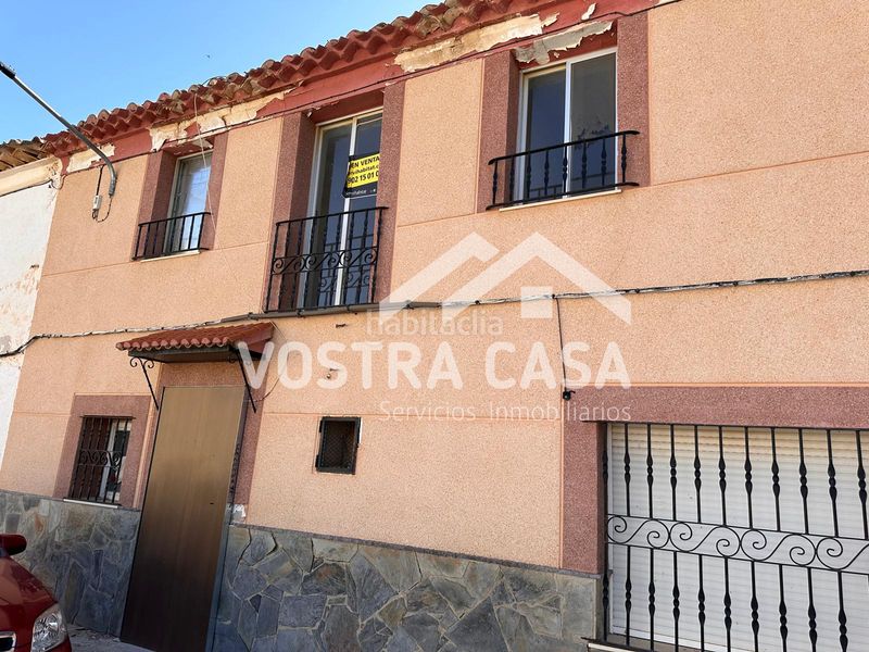 Foto 7cd8554a-d96b-44a0-a5ae-473eb4ada1f9. Towny house in camporrobles-las cuevas in Utiel