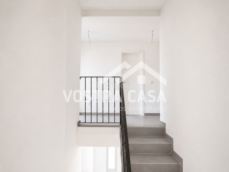 Foto 6e75f29e-e8df-46bd-bba5-53873b85a5d5. Chalet en girasoles en Quart de Poblet