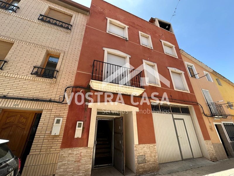 Foto 024200e4-843b-42bc-9fd8-f3a86a2fe041. Towny house in almazar in Utiel