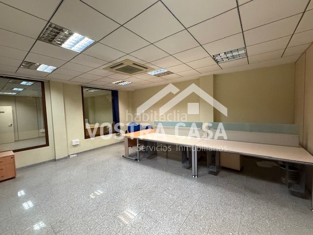 Foto d702b290-3a2c-4c5e-b2bf-e2a5b68fa8e5. Edifici a porche a La Constitución-Canaleta Mislata