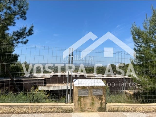 Foto e7b301a1-3dfe-44b8-8586-4a6d6048d5b1. Xalet a calle 16 a El Bosque Chiva