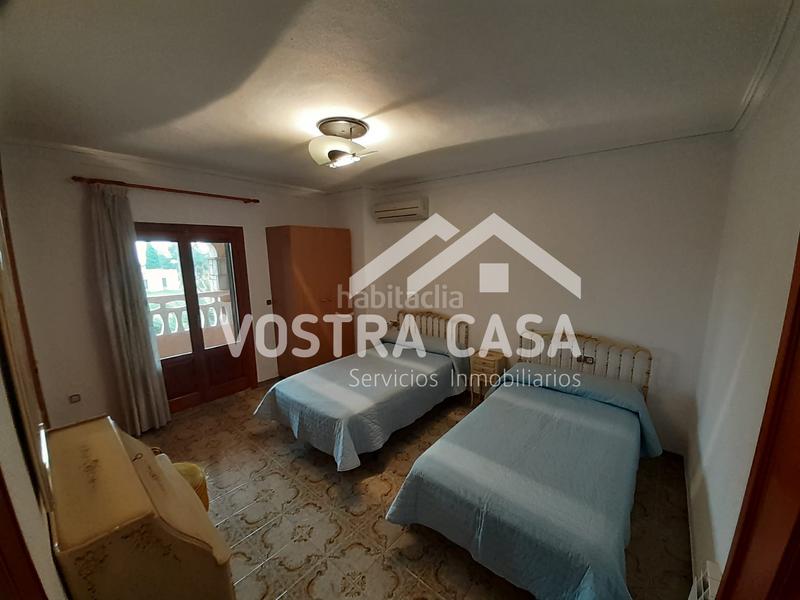 Foto 239bc15a-ffd9-4186-8dd9-62d3427542b2. Xalet a siete a Godelleta