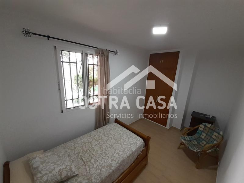 Foto d6818787-9a3b-434b-93e9-60630b84e519. Xalet a siete a Godelleta