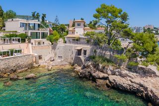 Haus in Cas Català-Illetes. Villa de lujo en primera línea de mar con impresionantes vistas