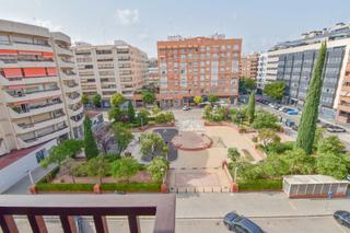 Pis  Carrer del literat gabriel miró. Piso de 109 m2 con balcones y vistas espectaculares en la petxin