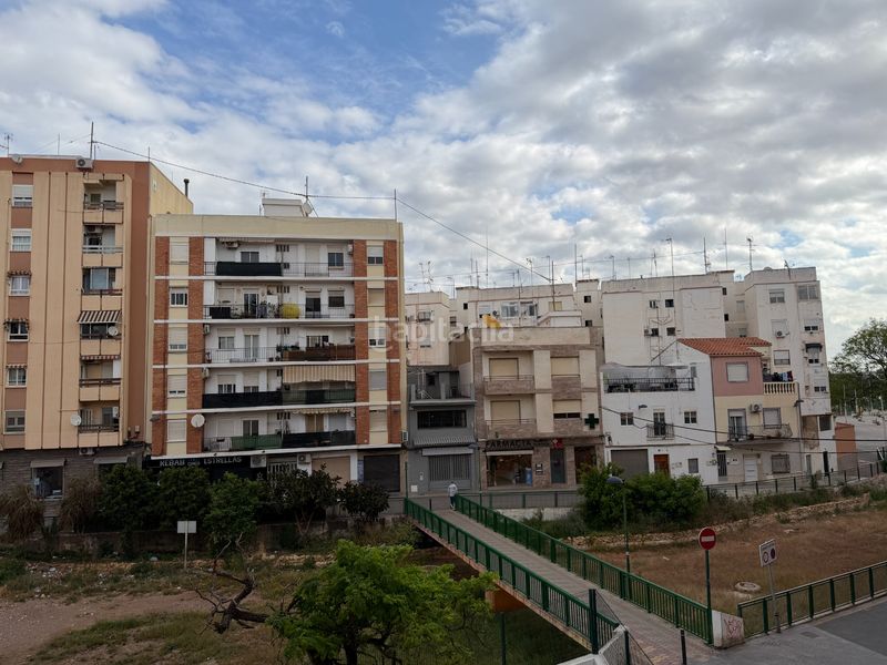 Foto 7eb7fff7-b325-4080-b938-c78d2e427a31. Pis a Puçol ciudad Puçol
