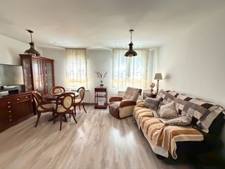Piso  Calle del arzobispo marcelo gonzález. Piso exterior de 75 m2 con terraza
